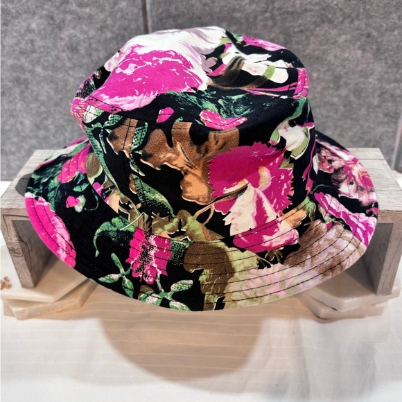 🌸 Women’s Summer Floral Pattern Printed Bucket Hat – 🌸 - Picture 1 of 6